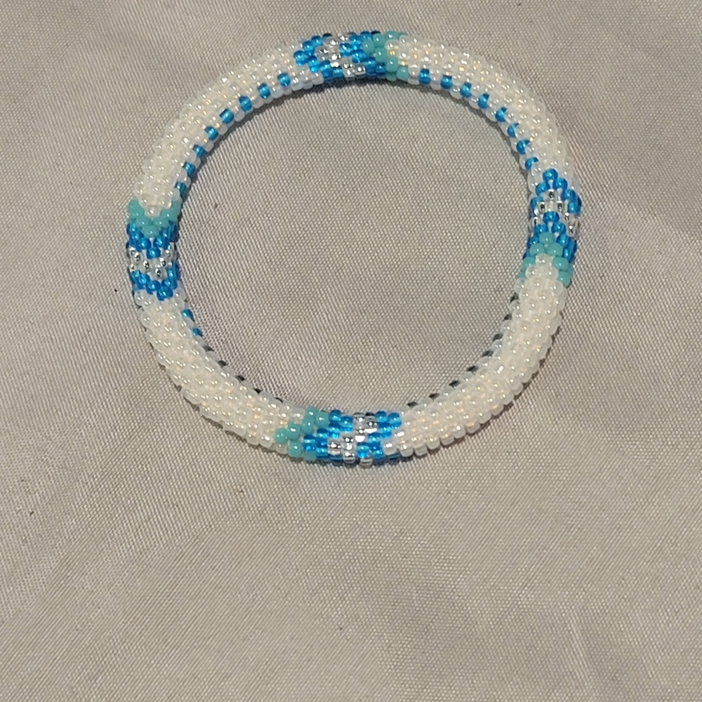 Beautiful Sashka Compay Beaded Bracelet NWOT